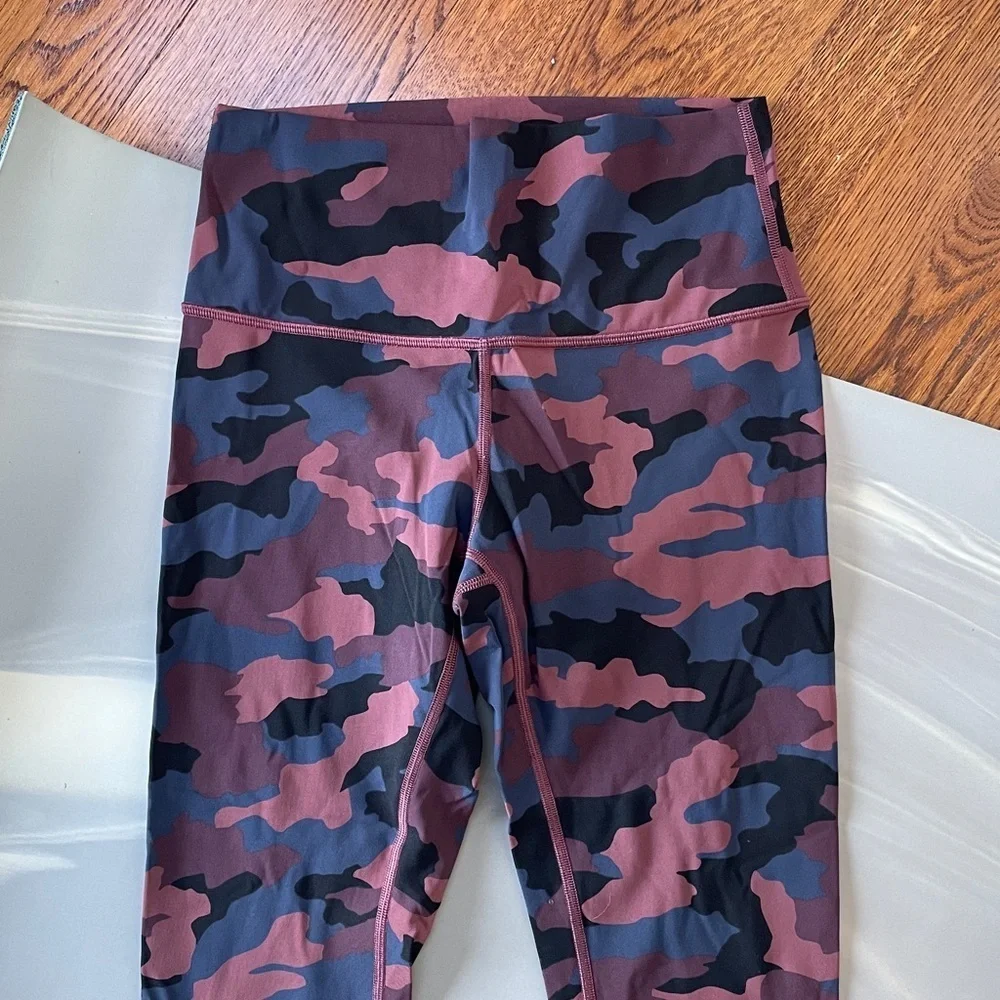 Lululemon I 6
